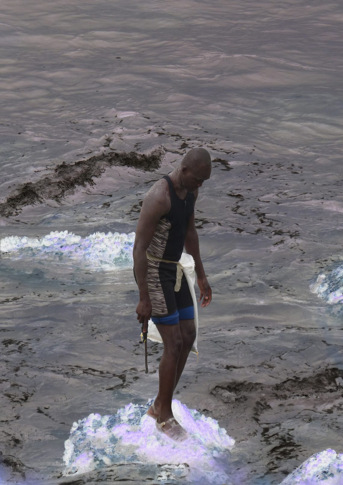 Détail, Photographie n°3, 2020 Photographie numérique de la série Eco(nomique) système composé de 5 photographies, impression jet d’encre pigmentaire sur papier brillant, 29,7 x 42,0 cm